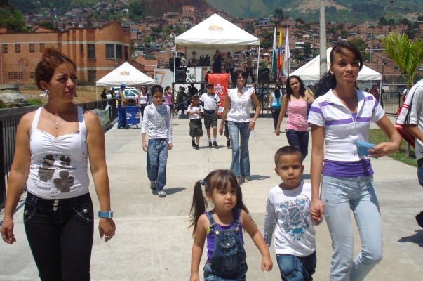 SENA llega con todos sus servicios a comunas de Medellín