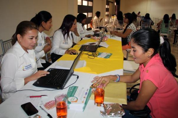 200 mil colombianos han conseguido empleo este año 