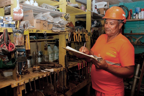 Mineros que formalizan su oficio con el SENA