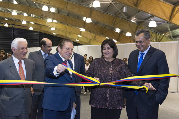 SENA firma convenio para impulsar la industria del cuero, calzado y marroquinería en Colombia