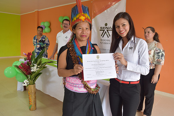 Indígenas de Putumayo reciben certificación del SENA