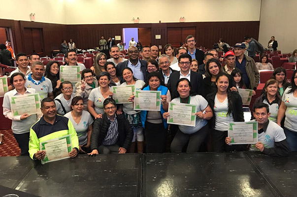 Los primeros gestores ambientales urbanos en Bogotá son talento SENA
