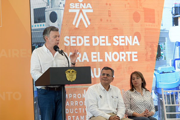 El SENA es ejemplo de manejo pulcro, transparente y eficiente, afirma el Presidente Santos