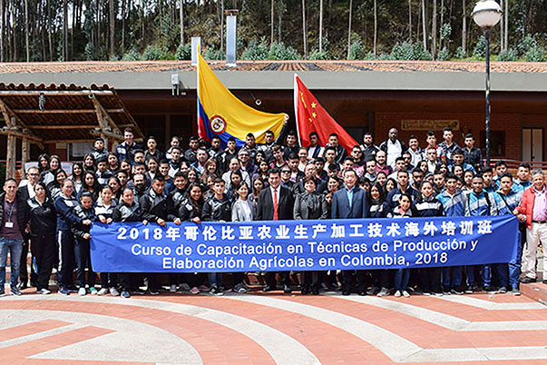 República Popular China certifica a Instructores y Aprendices del SENA 