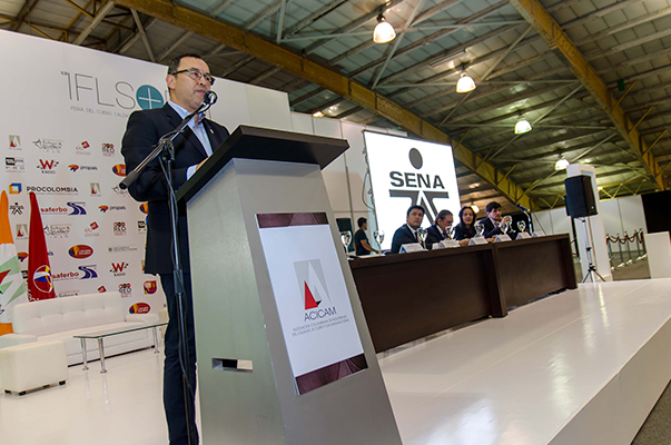 SENA y ACICAM potenciarán acuerdo para mejorar la productividad y el empleo en sector cuero, calzado y marroquinería