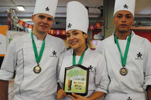 Aprendices ganaron Pilón de Oro en Olimpiadas Gastronómicas