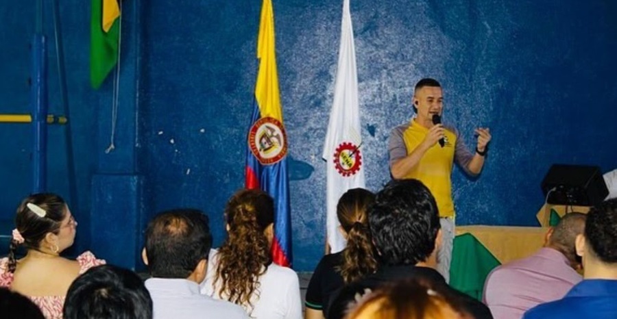   A través de ideas de negocios los aprendices de empoderan en el mundo empresarial 