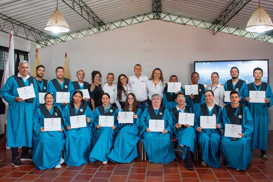 Artesanos quindianos certificaron sus saberes con el SENA FOTO 1.jpeg