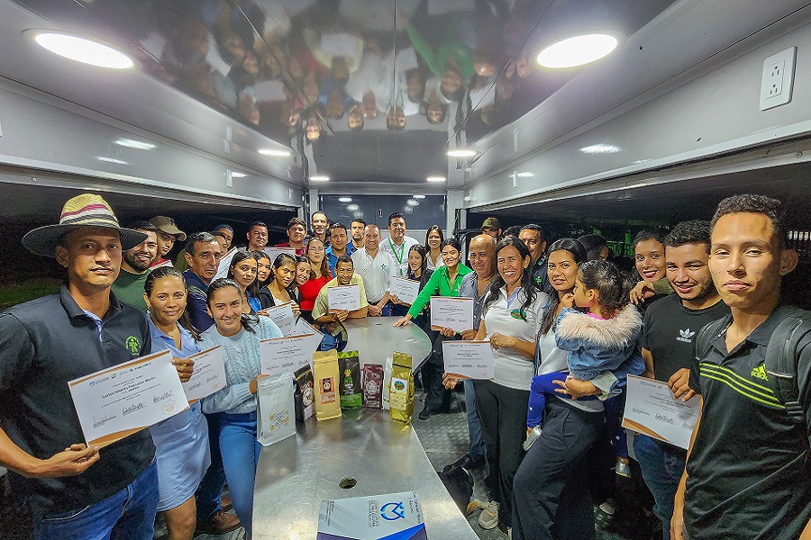 Caficultores del Cesar recibieron capacitación en Barismo con expertos baristas de la Escuela Nacional de la Calidad del Café de