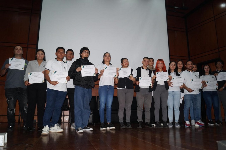 “Ellos tienen un mérito amplio dentro de su proceso de formación académico, comportamental y actitudinal; son ejemplo para todos