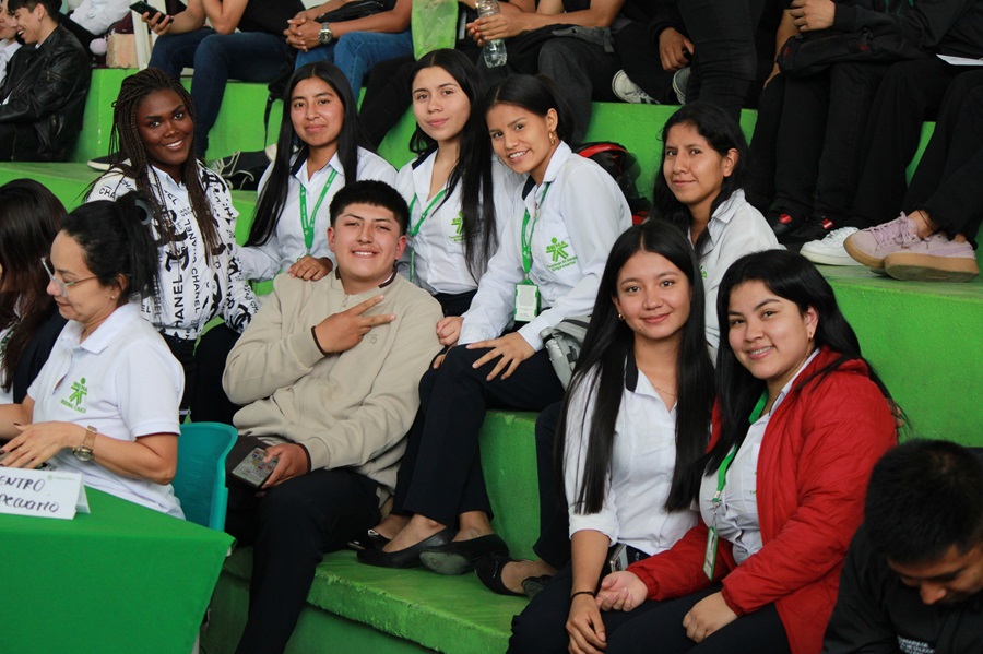  La feria fue un espacio donde lo académico, lo institucional y lo vocacional se integraron para abrir nuevas oportunidades y pr