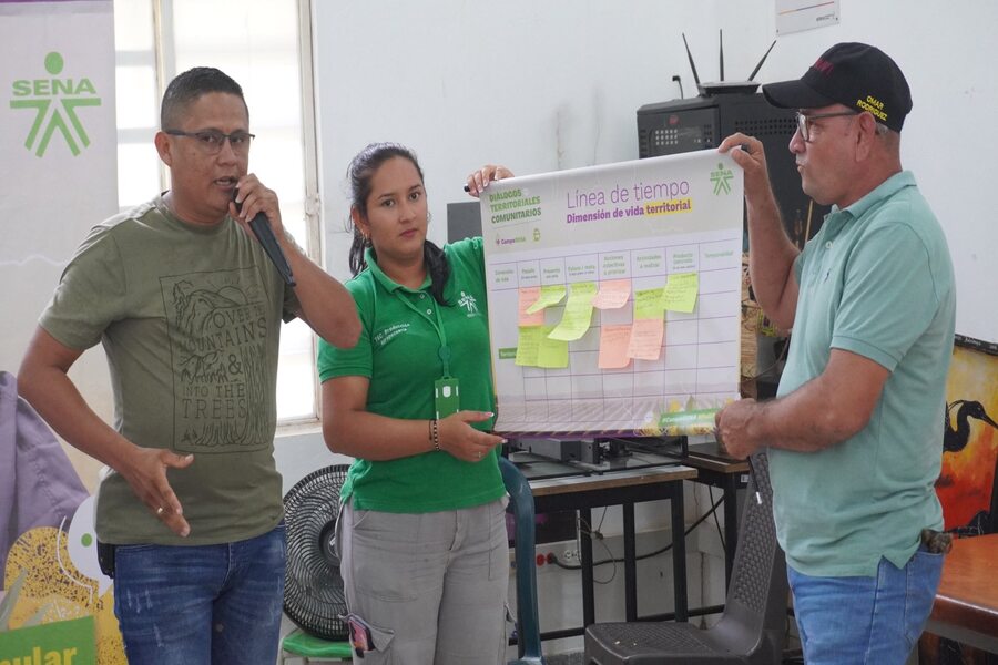 Campesinos presentan línea de tiempo con aportes comunitarios en diálogo territorial de Vichad