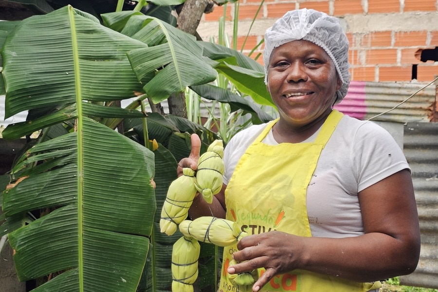 Con el oficio de bollera, Alba ha sacado adelante su familia y mantiene vivo este tradicional producto.  
