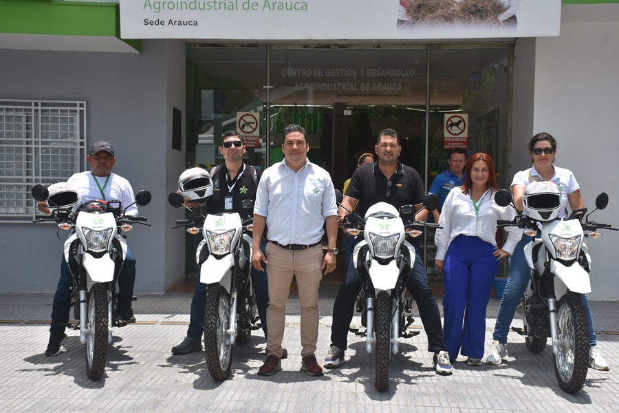 “Hoy entregamos medios de transporte y una herramienta de esperanza y transformación. Nuestros instructores ahora podrán llegar 