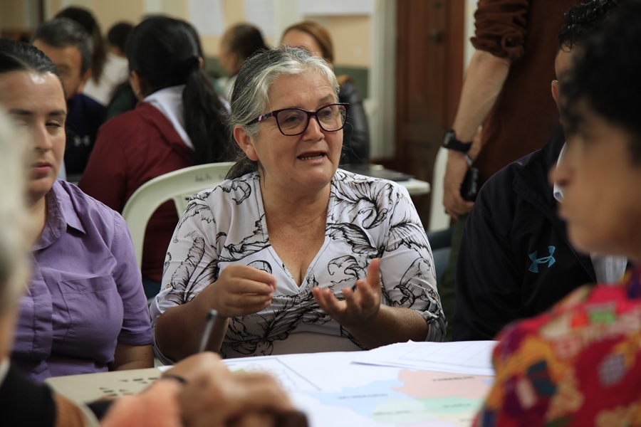 Dignidad y oportunidades para los territorios.JPG