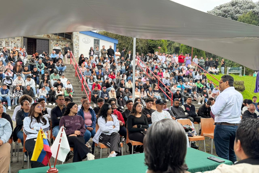 FOTO-bienvenida a 769 nuevos aprendices.png