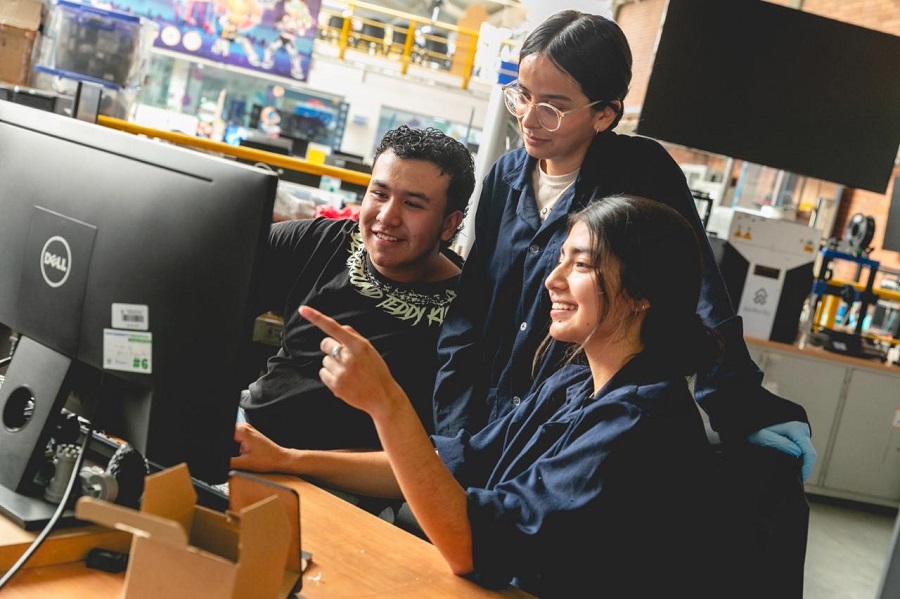 Más de 16 mil aprendices de todo el país inician su formación virtual a través de la plataforma Zajuna.  