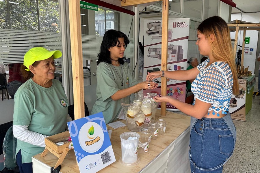 Foto 1 BP AN SENAMODA Full Popular 2025, un encuentro con la creatividad y la innovación-8925.jp