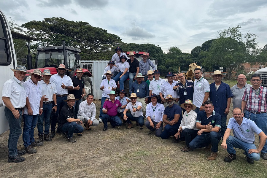 Foto 1 BP CA Formación en maquinaria pesada fortalece conocimientos de instructores de la ENI-17