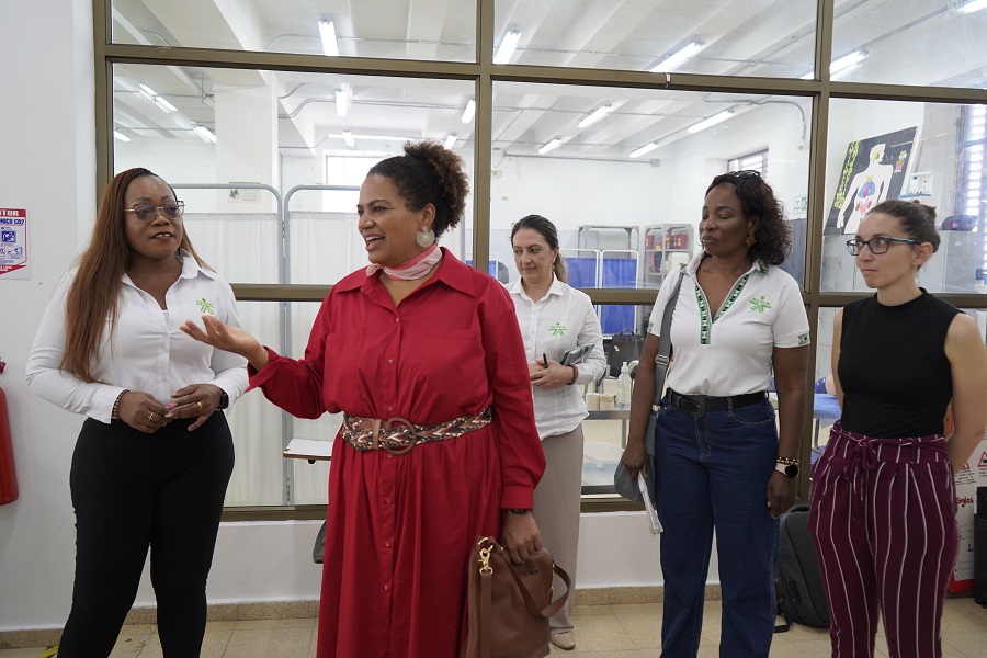 Foto 1 BP Ch Embajadora de Canadá visitó las sedes del SENA Regional Chocó-81025.JPG
