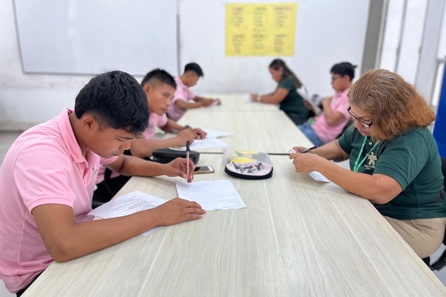 De los aprendices que presentaron la prueba, fueron seleccionados tres del Tecnólogo Coordinación en Servicios Hoteleros, tres d