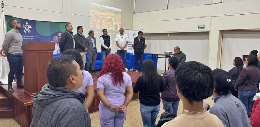 El director regional Bernardo Chamorro dio la bienvenida al encuentro y presentó los avances generales alcanzados por la entidad