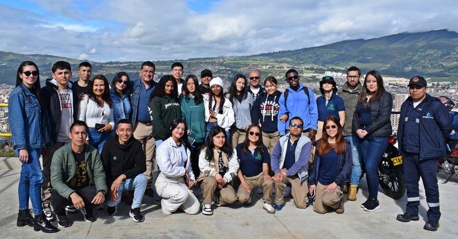 “Esta experiencia nos permite profundizar en las prácticas que se realizan dentro de la planta. Además, contribuye a generar con