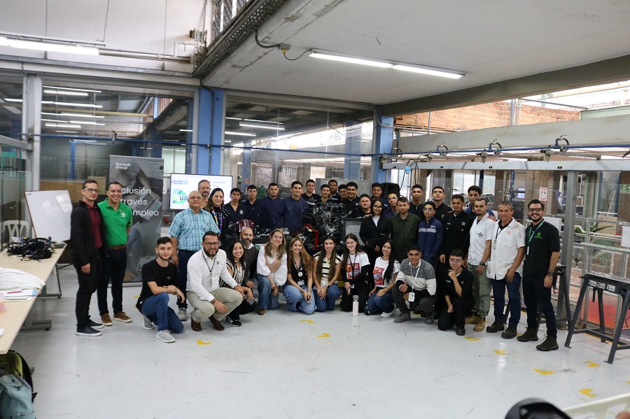El Centro de Tecnología de la Manufactura Avanzada del SENA de la Regional Antioquia, recibió una importante donación por parte 
