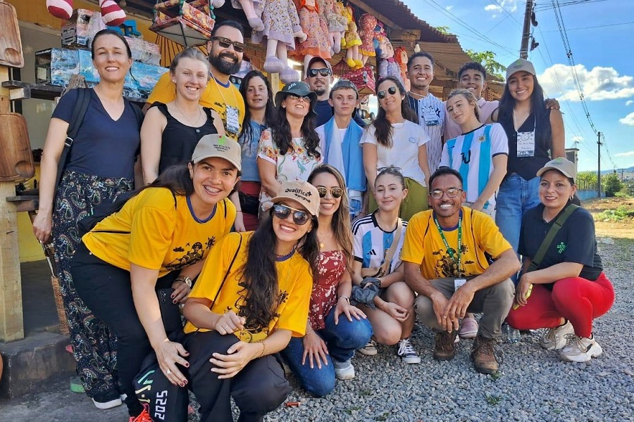 Sandra Paredes y su equipo, en representación de Colombia, tuvieron la oportunidad de compartir con competidores de Argentina, U