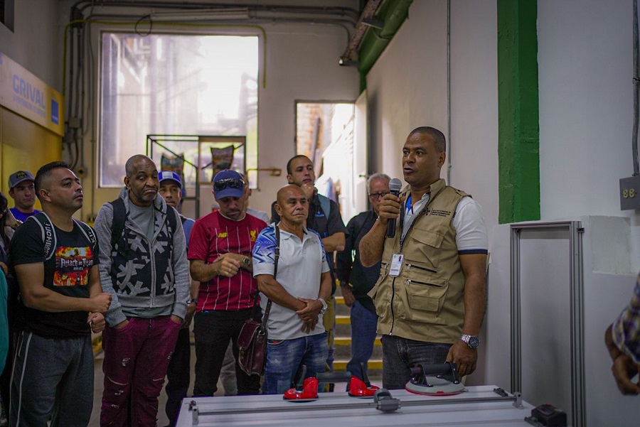 Recorrido de la Escuela de Destrezas.    