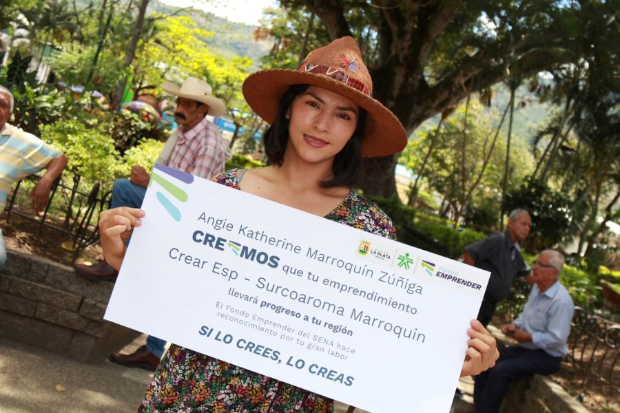 Foto BP HU SENA Huila y Alcaldía de La Plata entregaron capital semilla-291025.jpg