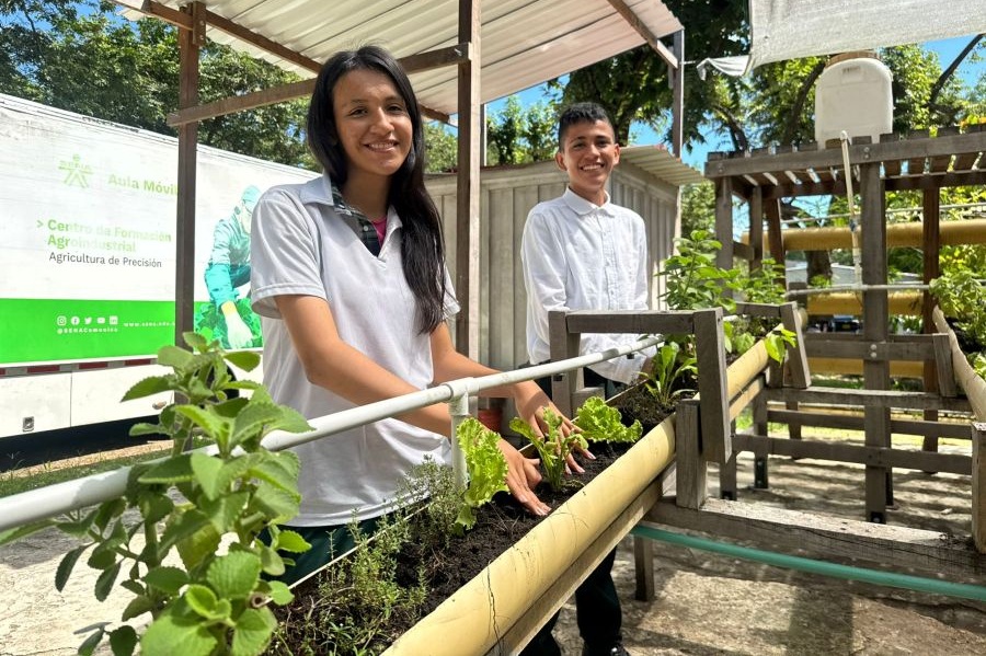 Foto BP HUI Con 18 proyectos innovadores, la Tecnoacademia Neiva-301225.jpg