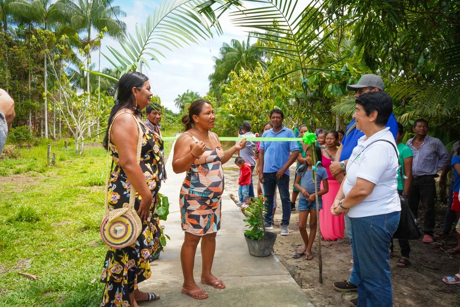 Con la presencia de la coordinadora misional, el coordinador académico, instructores y aprendices participantes en la construcci