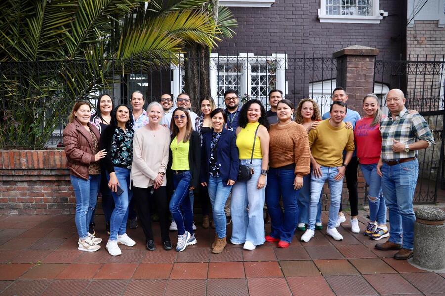 Instructores de diferentes regionales y la profesora Sarah Donaven, de la North Carolina State University, en la fase presencial