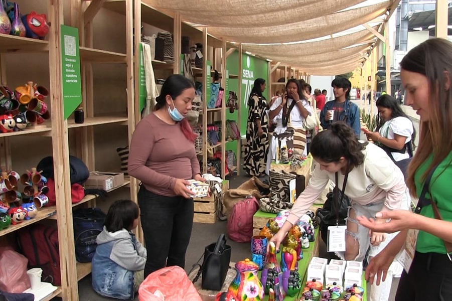 Del 4 al 17 de diciembre, en Corferias de Bogotá, estand 103 del pabellón 6 y en el Pasaje SENA, entre pabellones 5 y 6, más de 