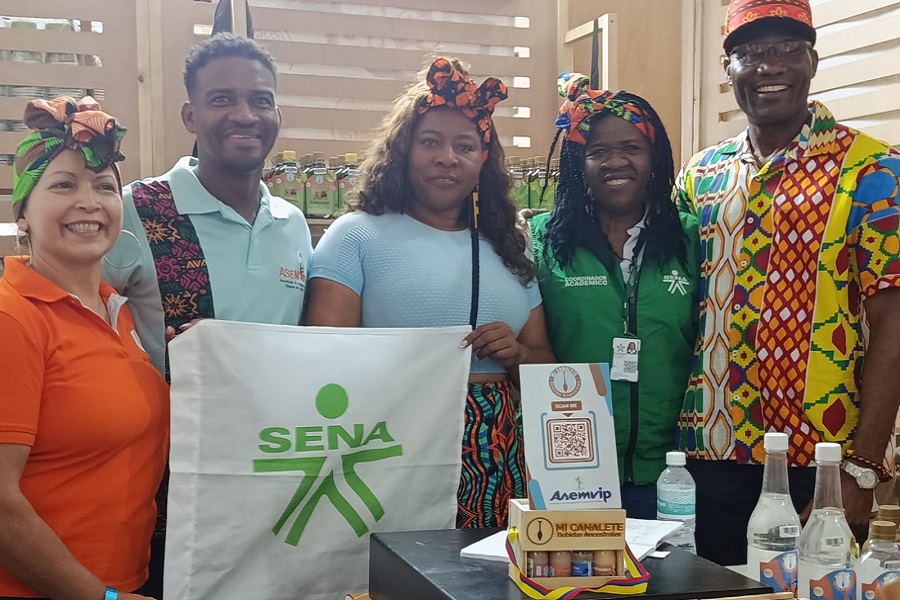 Las comidas, bebidas y artesanías ancestrales son parte integral del Festival Petronio Álvarez, que este año recibió más de 800.