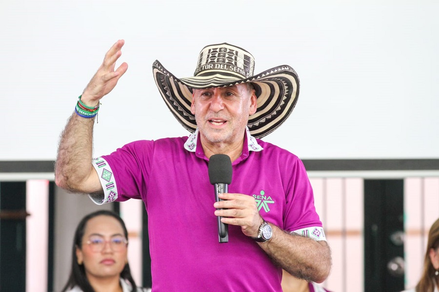 El director general del SENA anuncia grandes noticias que alegran a las campesinas y campesinos de Colombia.  