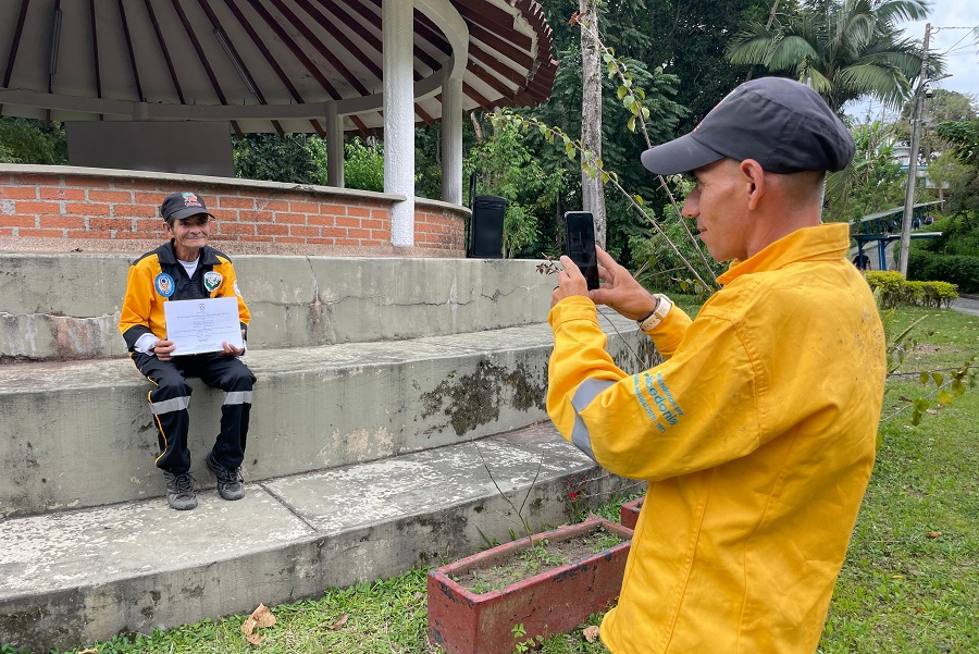 Las certificaciones otorgadas incluyen normas como preparar instalación de red interna de gas, abocinar tuberías, evaluar instal