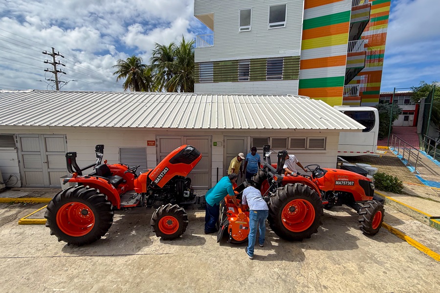 Tractor Campesena San Andres-09-18126.jpg