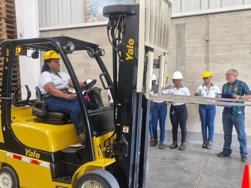 “Con estas estrategias logramos una formación más pertinente, en la que nuestros aprendices no solo aprenden en el aula, sino ta