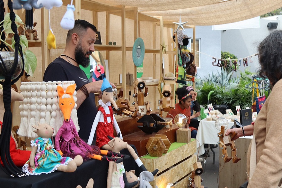 Entre más de 40 emprendimientos impulsados por la Entidad, hay mujeres herederas de las tradiciones del Vaupés, las cuales muest