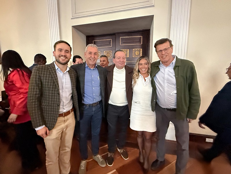 En este camino, el pasado 5 de junio, el director Jorge Londoño radicó en el Senado la ‘Declaración de Yopal’, un documento con 