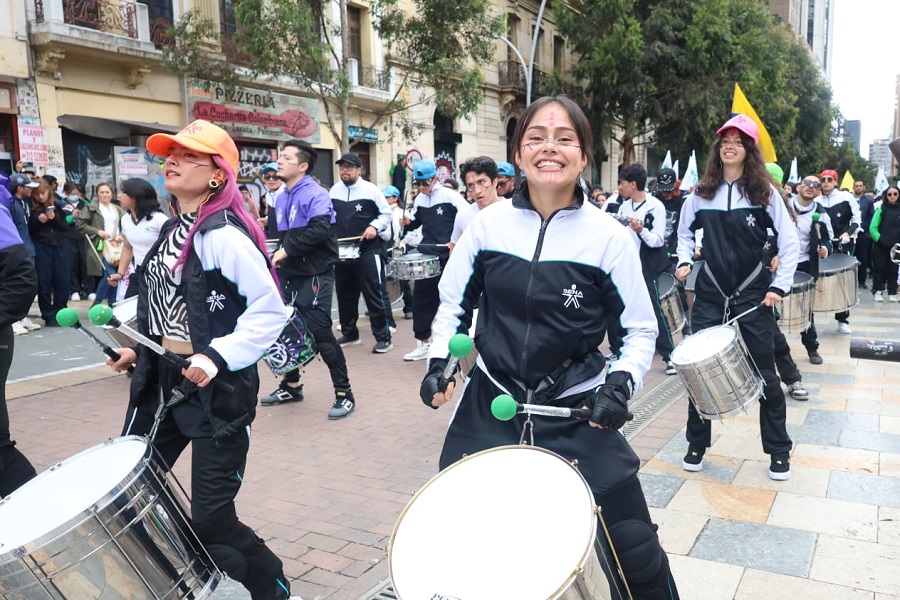 “Nos manifestamos al unísono con el fin de tener un contrato laboral con todas las garantías que esto representa, no un contrato