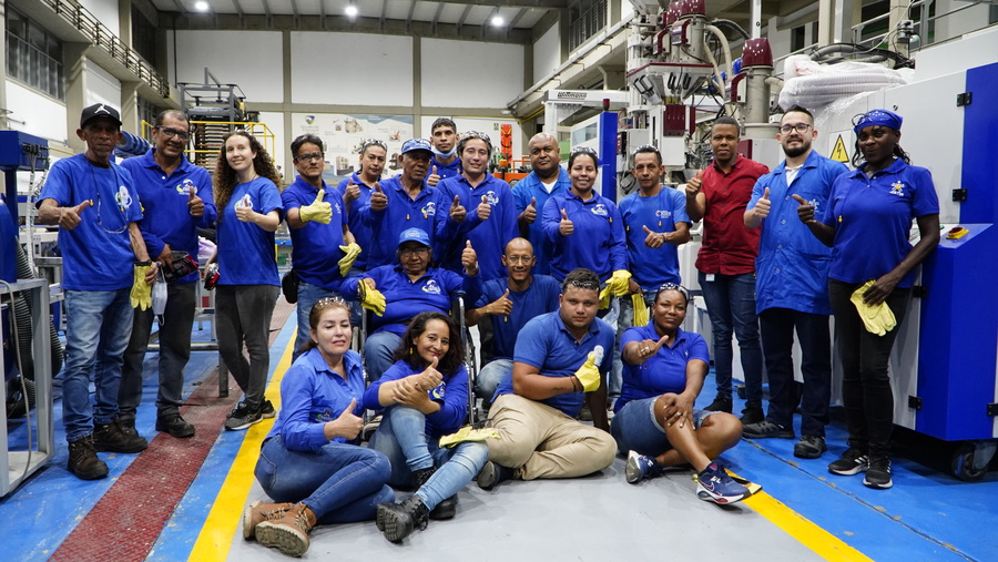 “La idea es que lleguemos a mejorar los ingresos por esta labor”, agrega doña Aminta, quien lleva 20 años en el oficio, junto co