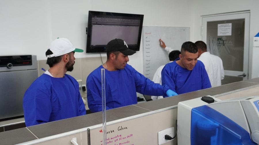 Adriana Hurtado, líder de proyectos del comercio justo en el Cauca del programa Nespresso, afirmó, “Es valioso este convenio par