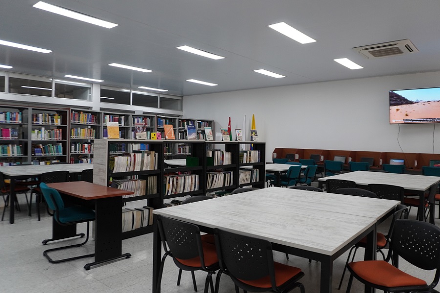 Remodelación de la biblioteca del CIMI en Girón, con nuevos espacios y mobiliario para el beneficio de los más de 2.600 aprendic
