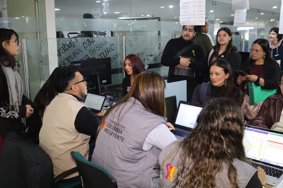 foto APE abre convocatoria nacional con salarios competitivos.jpeg