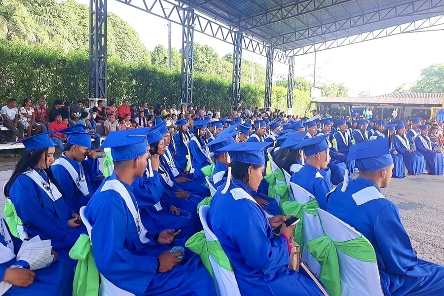 Los jóvenes provenientes de diferentes lugares del departamento de Amazonas, pertenecen a diversas etnias, como ticuna, murui, c