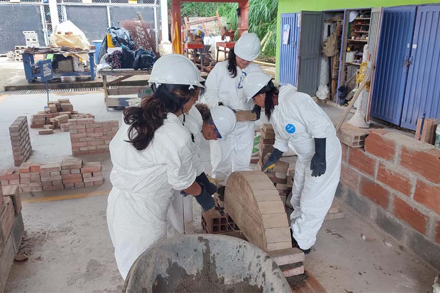Las mujeres se animaron a aprender sobre este trabajo pesado, y demostraron ser mucho más rigurosas.