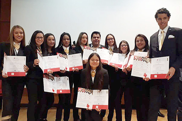 Aprendices SENA realizan pasantías en establecimientos de excelencia en Francia